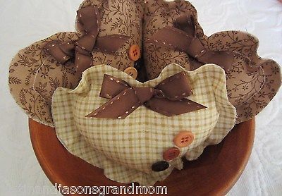 Country Primitive Valentine Heart Bowl Filler Ornies Love Tucks