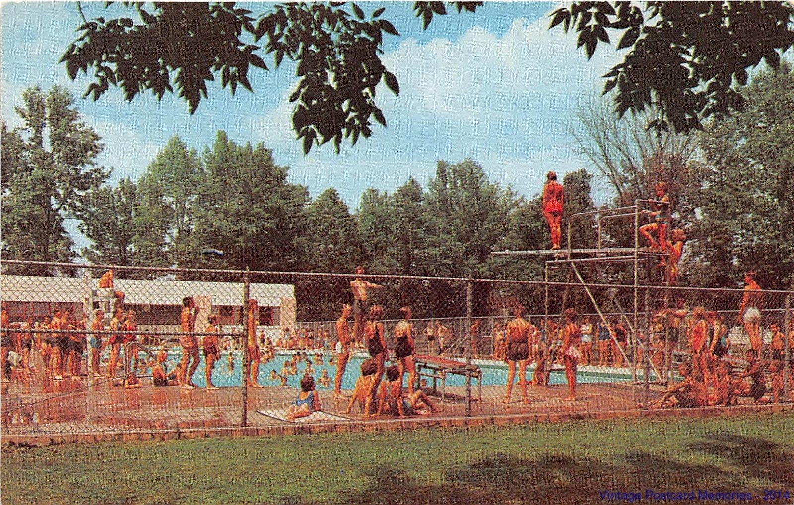 BRYAN OH 1955 Moore Memorial Pool with all the kids Moore Memorial