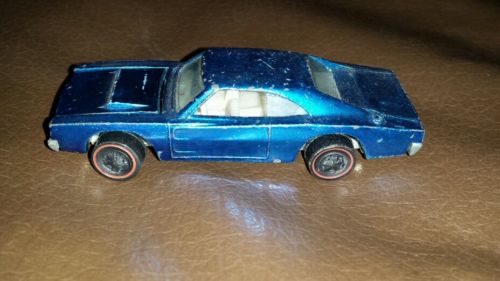 hot wheels custom dodge charger 1968