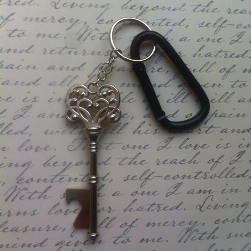New Silver Antique Skeleton Key Bottle Opener Black Carabiner Keychain