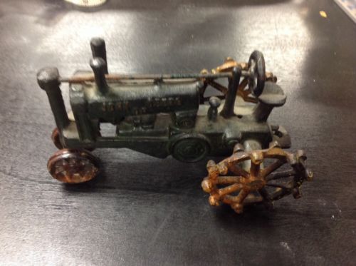 cast iron john deere toy tractor
