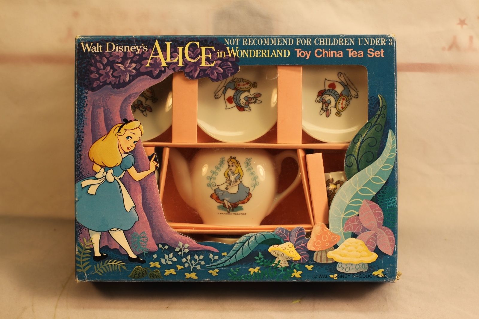 alice in wonderland childrens tea set