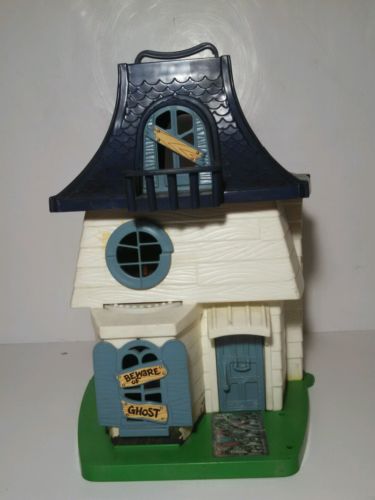 weeble wobble haunted house