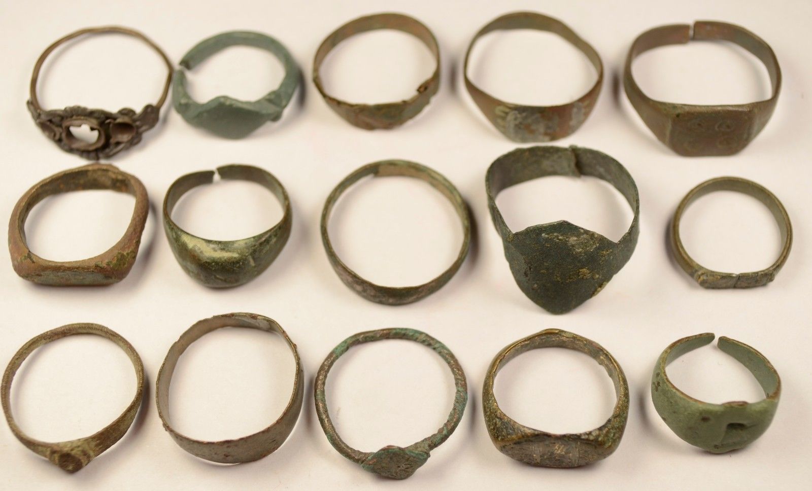 SUPERB LOT OF 15 ROMAN TO MEDIEVAL BRONZE RINGS Antique Price Guide