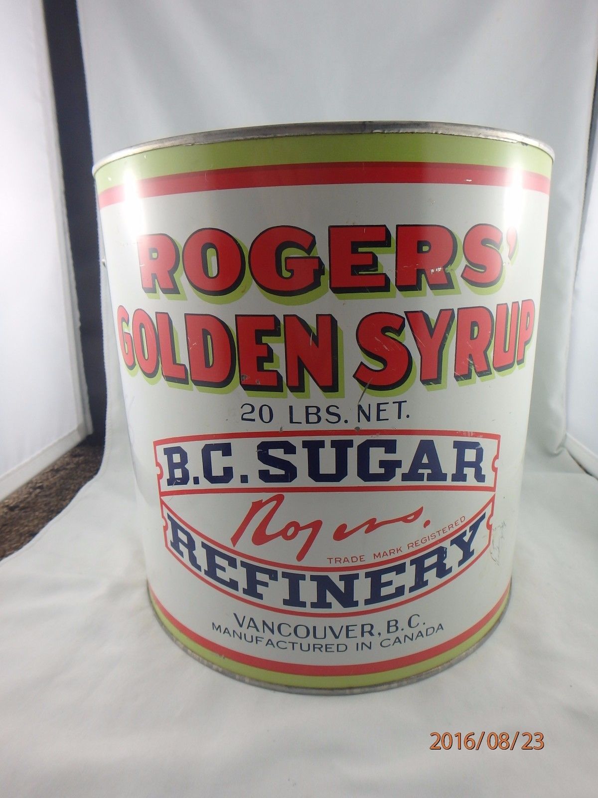 VINTAGE ROGERS GOLDEN SYRUP VANCOUVER CANADA 20 LB TIN WITH HANDLE Antique Price Guide