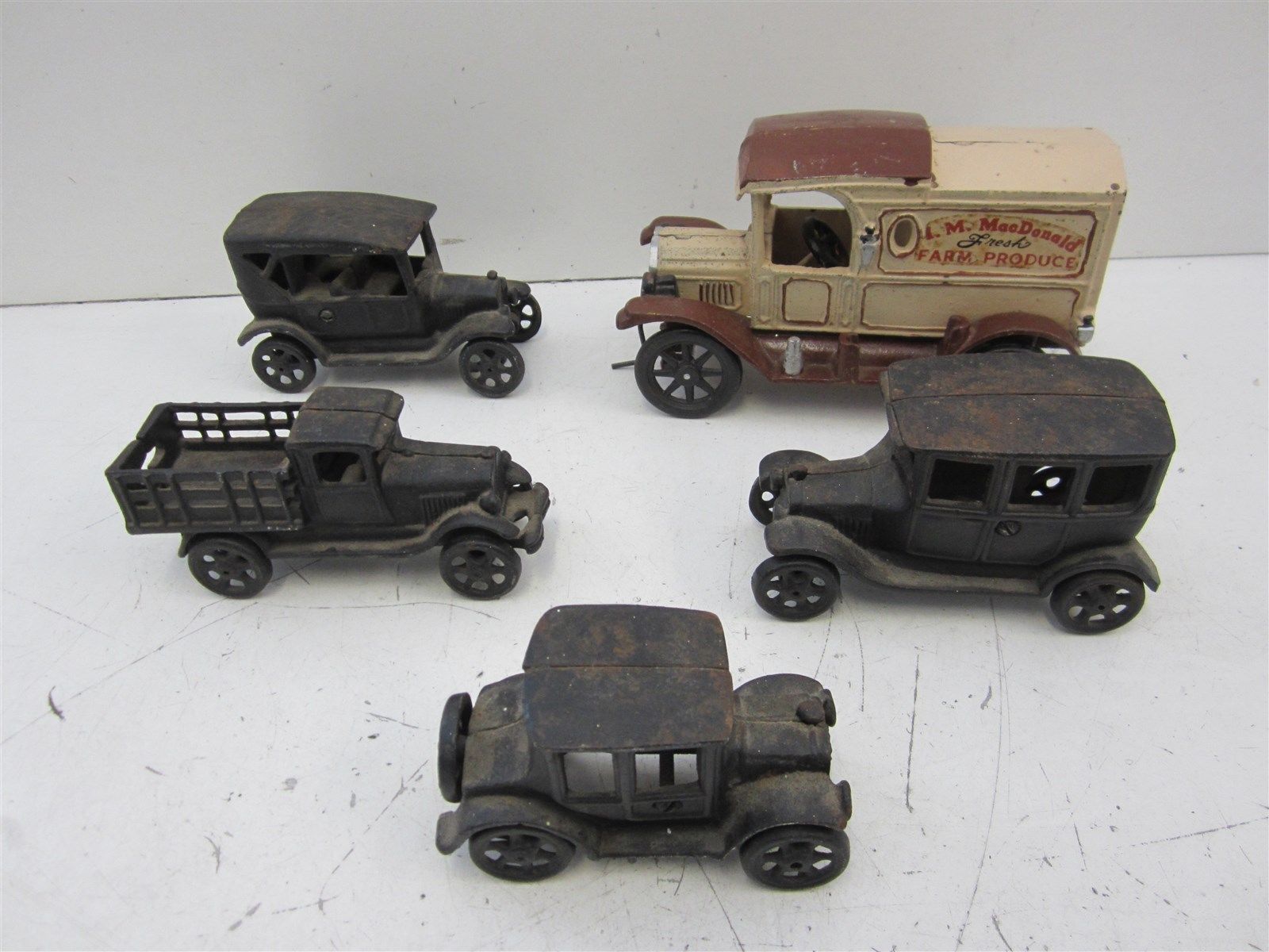 cast iron cars toys