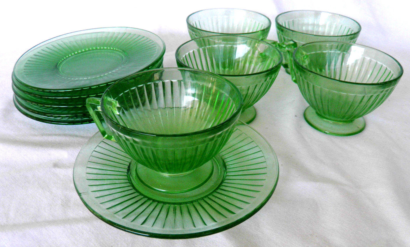 Vintage Depression Glass Green Set of 5 Cups and 6 Saucers Beautiful ...