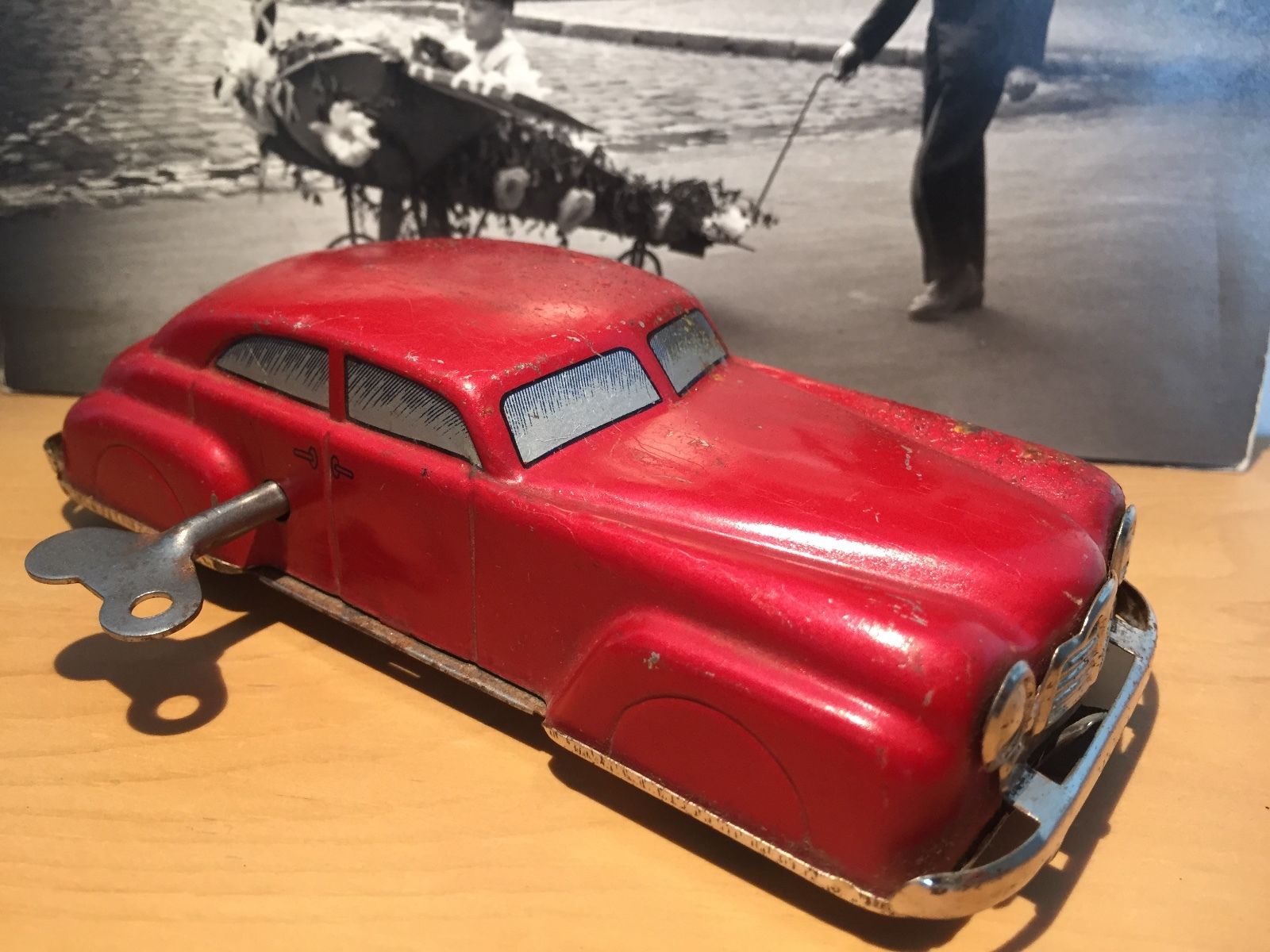 old wind up car