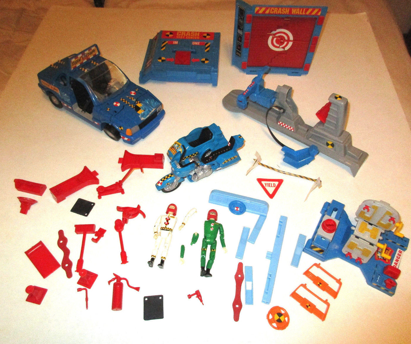 Vtg Crash Test Dummies Action Figure Toy Lot Motorcycle Blue Car Axel