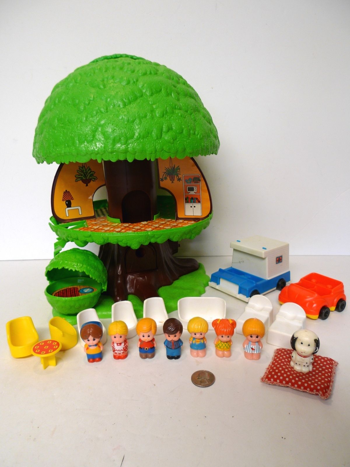 vintage treehouse toy