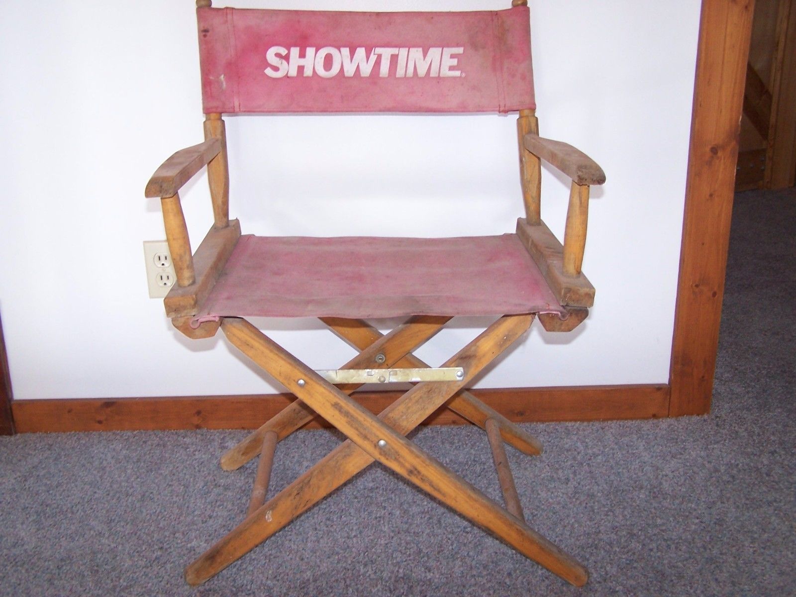Vintage Old Folding Wood Directors Chair With Cloth (SHOWTIME