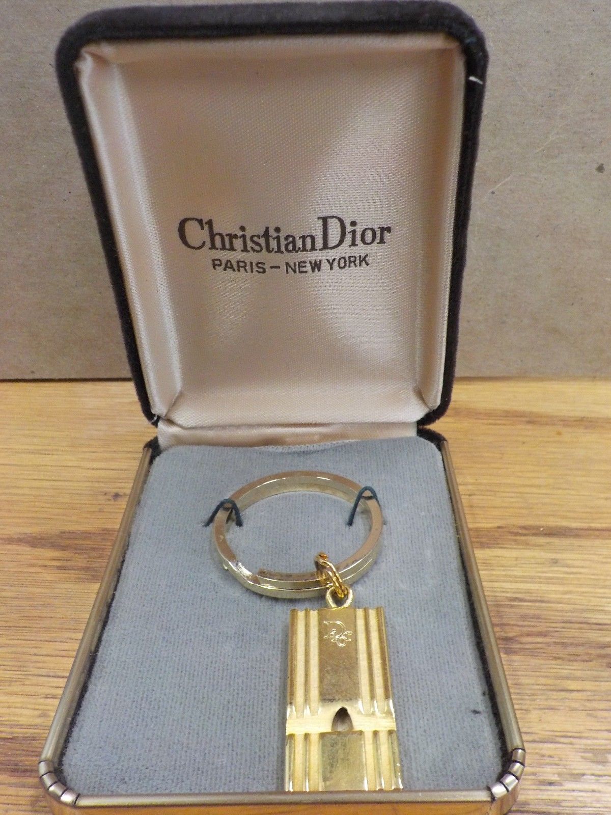 Vintage CHRISTIAN DIOR Gold-Tone Meta Keychain Key Chain Boxed