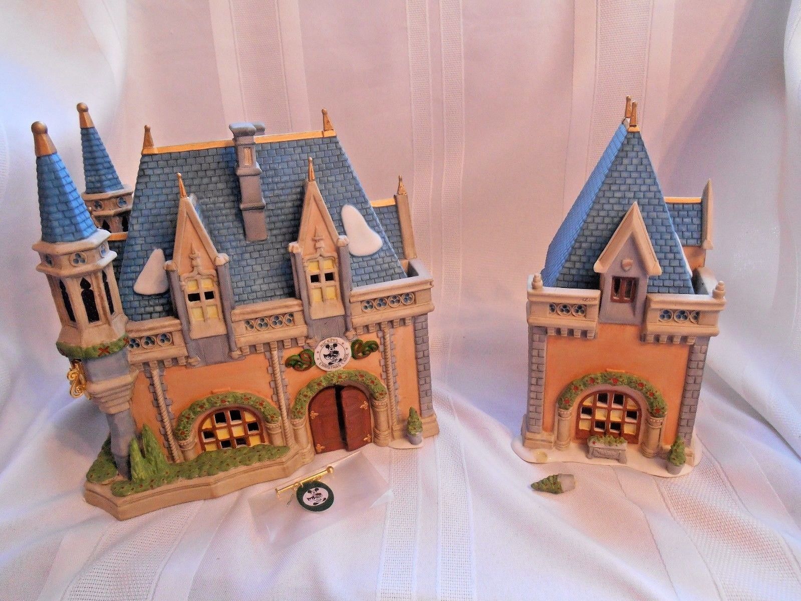 DEPT 56 HERITAGE COLLECTION DISNEY PARKS VILLAGE SERIES MICKEYS