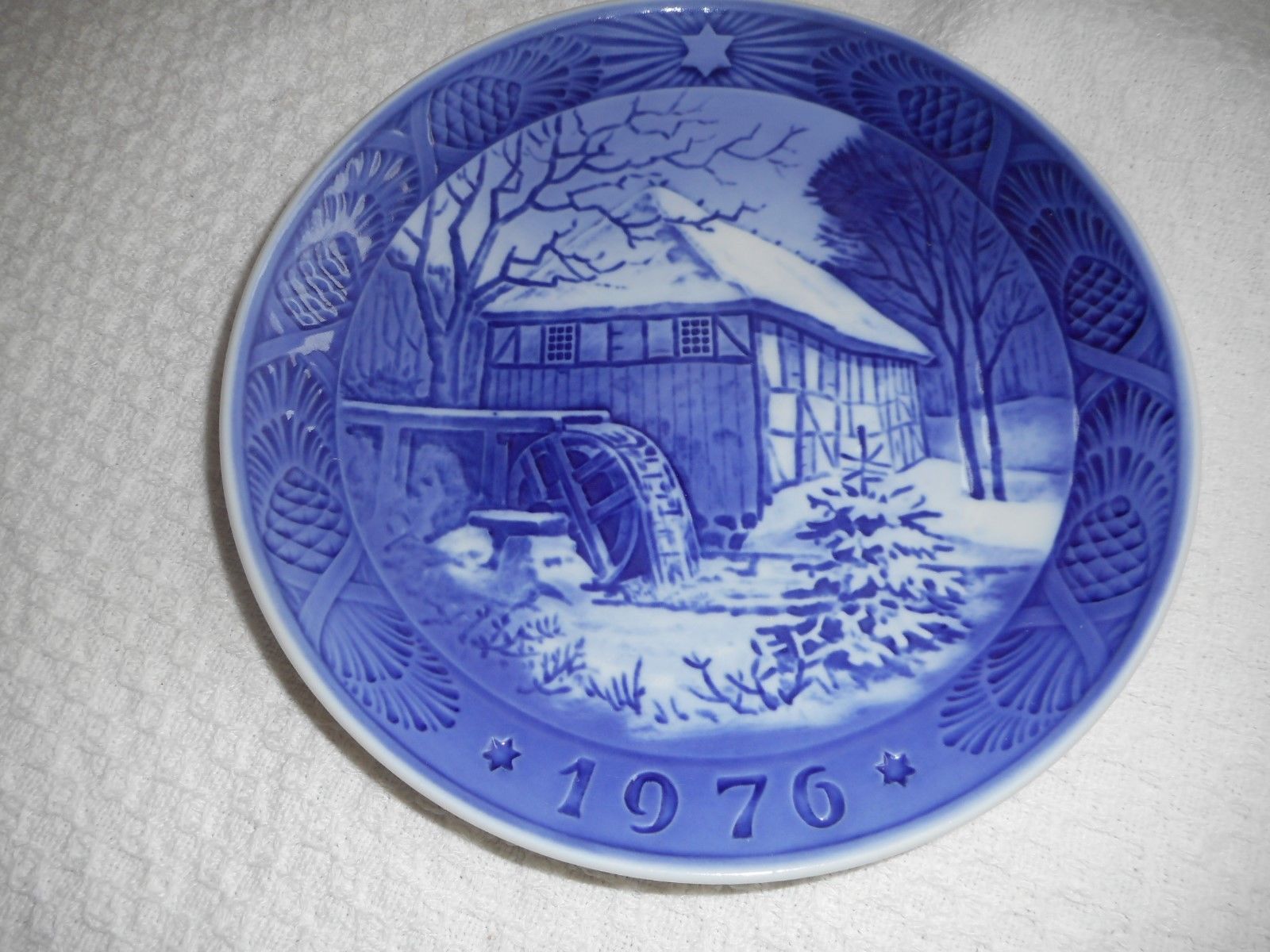 vintage1976 Royal Copenhagen Christmas collector plate, Denmark, the water milll -- Antique 