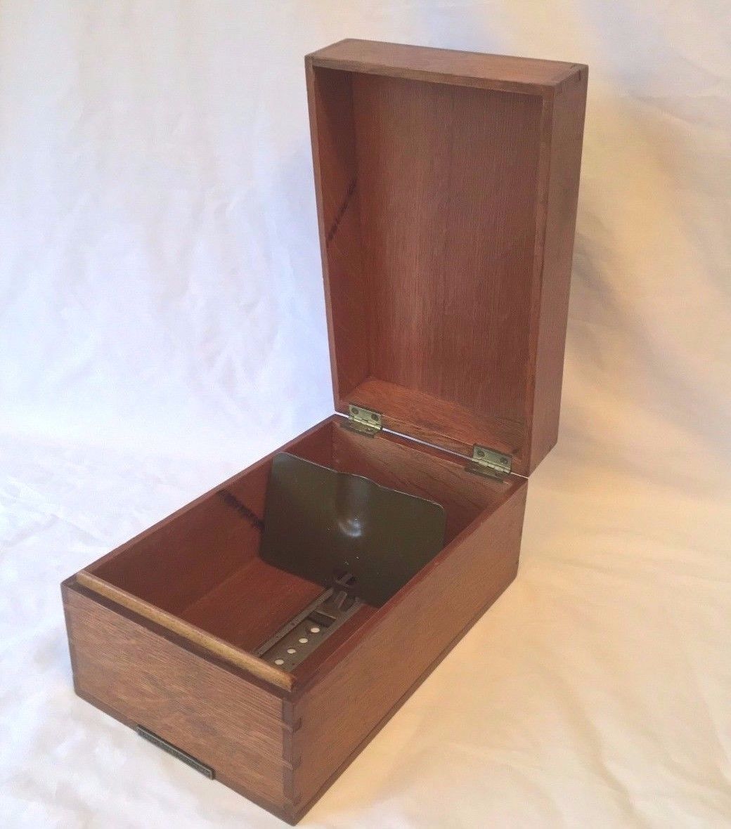 Antique/Vintage Library Bureau Sole Makers Dovetail Oak 4"x6" Card File