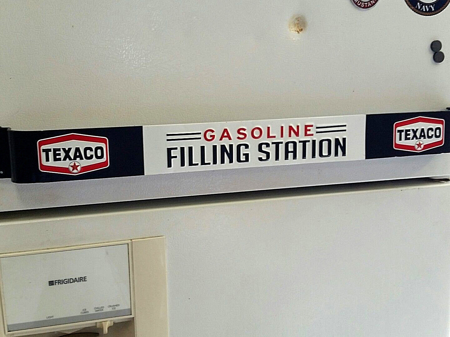 TEXACO GASOLINE FILLING STATION Screen Door Push Bar GARAGE OFFICE TEXACO GASOLINE FILLING STATION Screen Door Push Bar GARAGE OFFICE MANCAVE SIGNS - TEXACO GASOLINE FILLING STATION Screen Door Push Bar GARAGE OFFICE