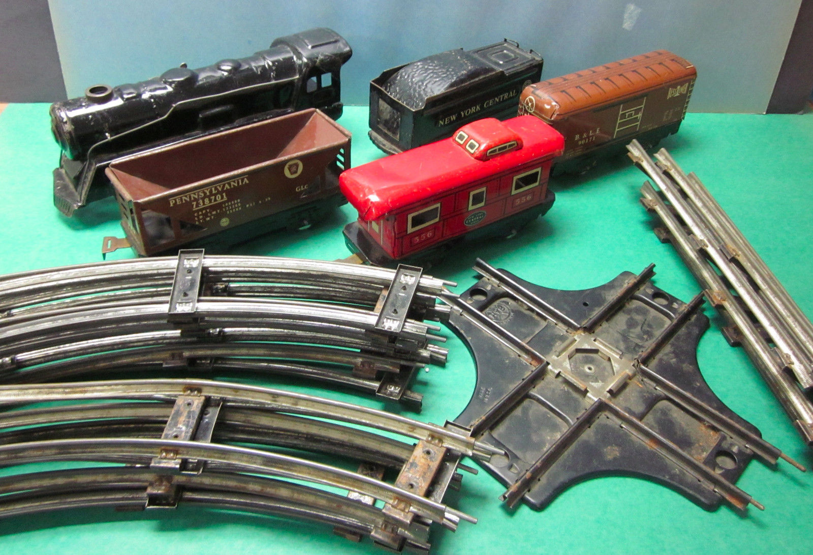 vintage wind up train set