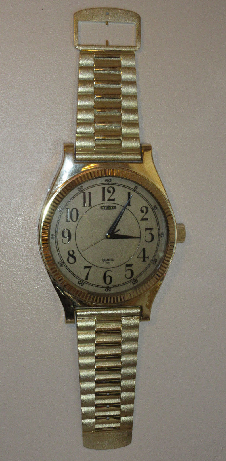 Giant Vintage 44 Long Manix Quartz Gold Watch Advertising Wall Long Manix Quartz Gold Watch