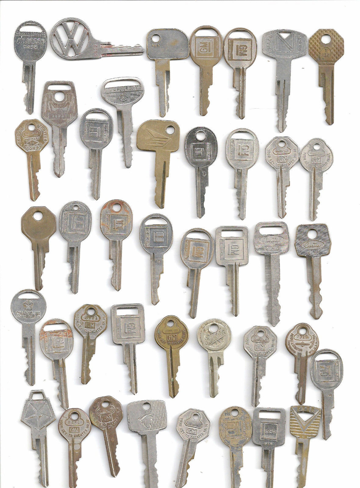 Vintage lot of 41 Car Keys GM Ford Chrysler Volkswagon mercury ...