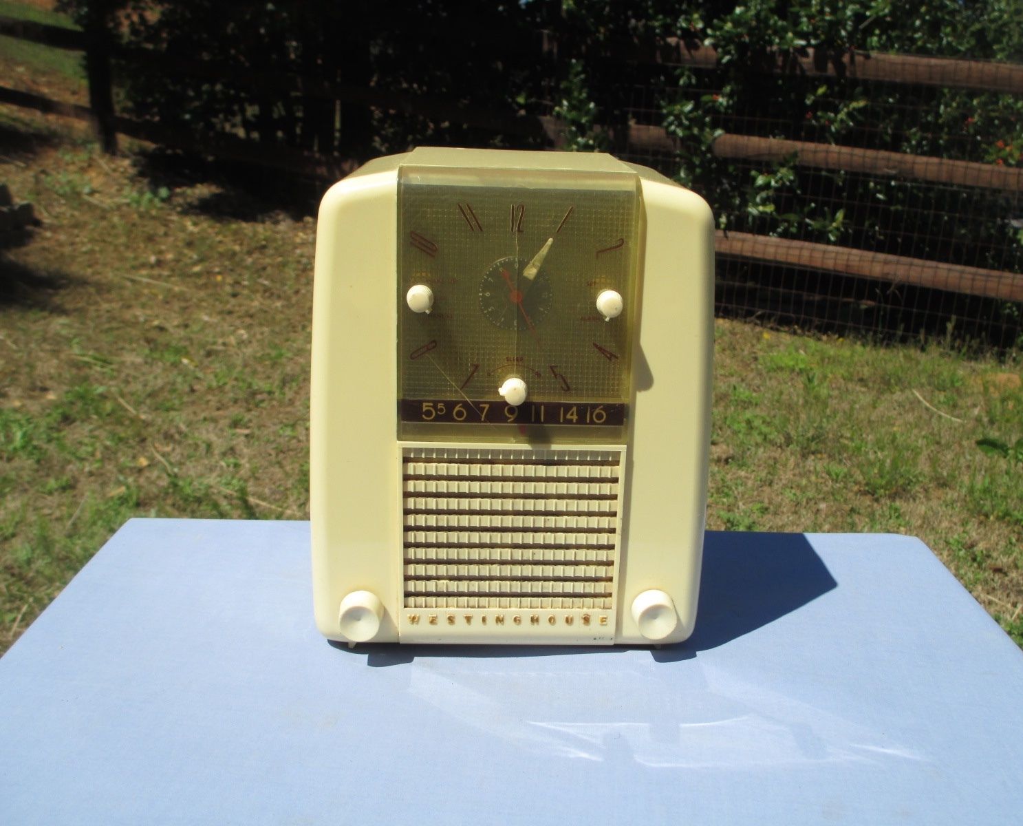 Antique Westinghouse vintage AM radio/clock restored and working
