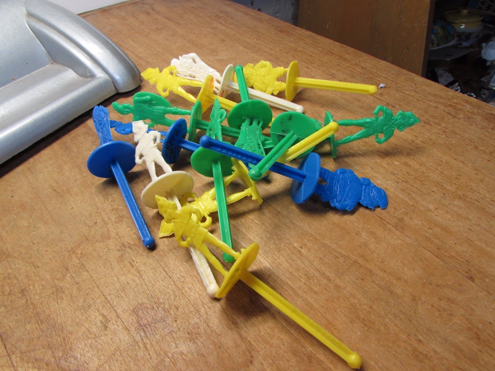 COOL VINTAGE LOT OF BURIED TREASURE ICE CREAM TREAT FIGURE SET Antique Price Guide Details Page COOL VINTAGE LOT OF BURIED TREASURE ICE CREAM TREAT FIGURE SET Antique Price Guide Details Page