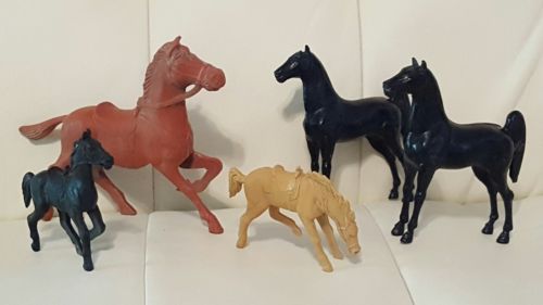 plastic toy horses vintage