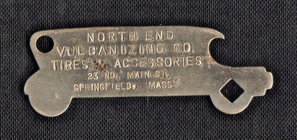 Advertising -- Antique Price Guide