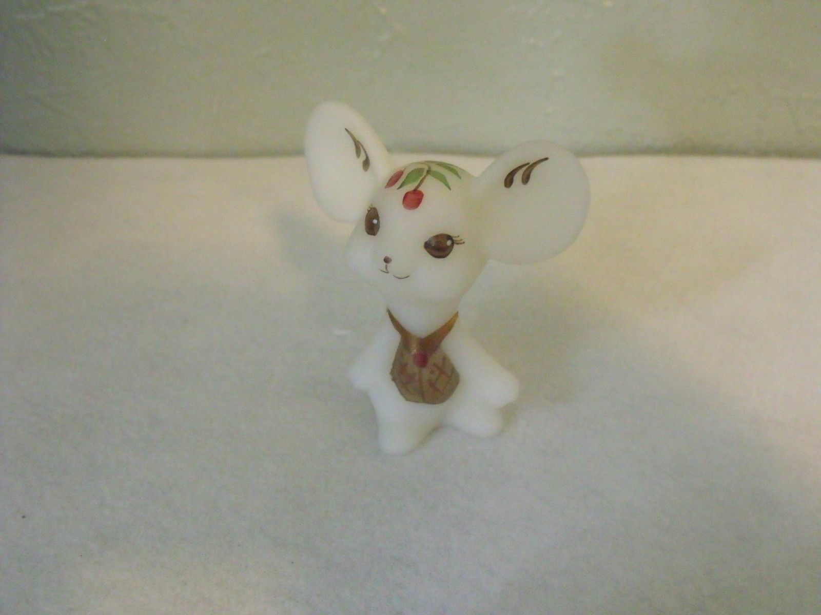 fenton mouse figurine