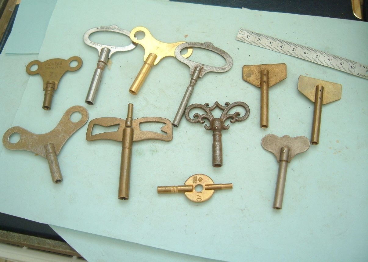 clock makers mantel wall shelf clocks winder keys nice old key ANTIQUE