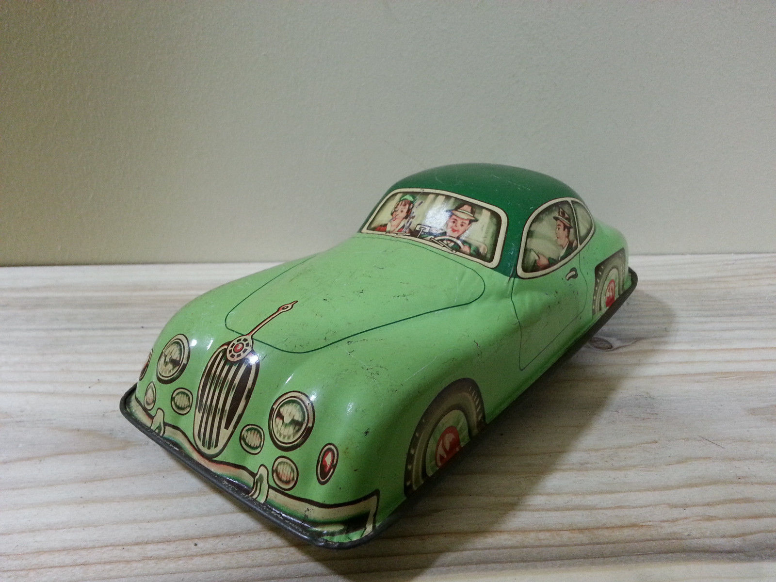 old tin toy cars