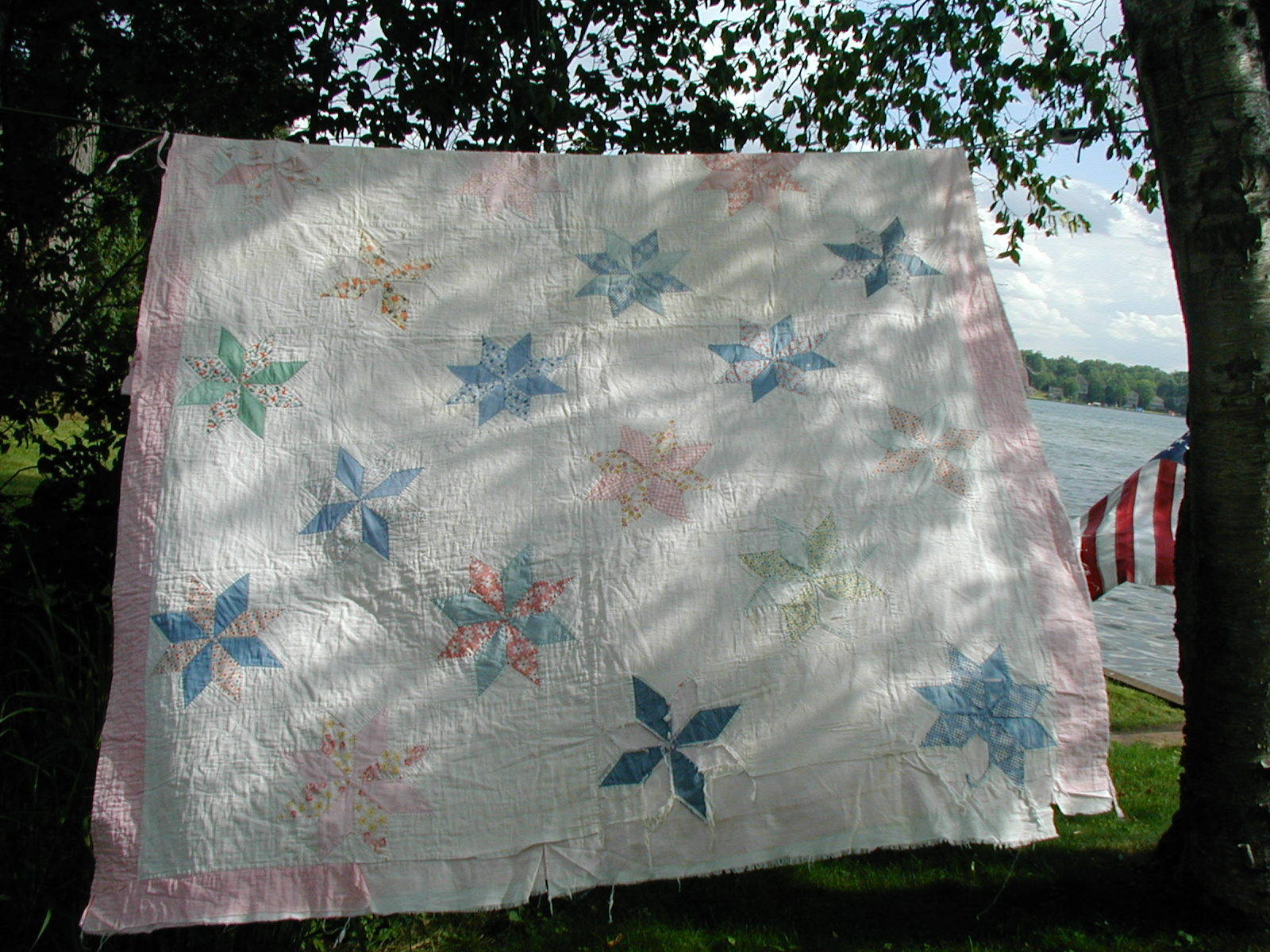 Wonderful Old Worn Hand Sewn Hand Stitched Quilt, Shabby, Primitive
