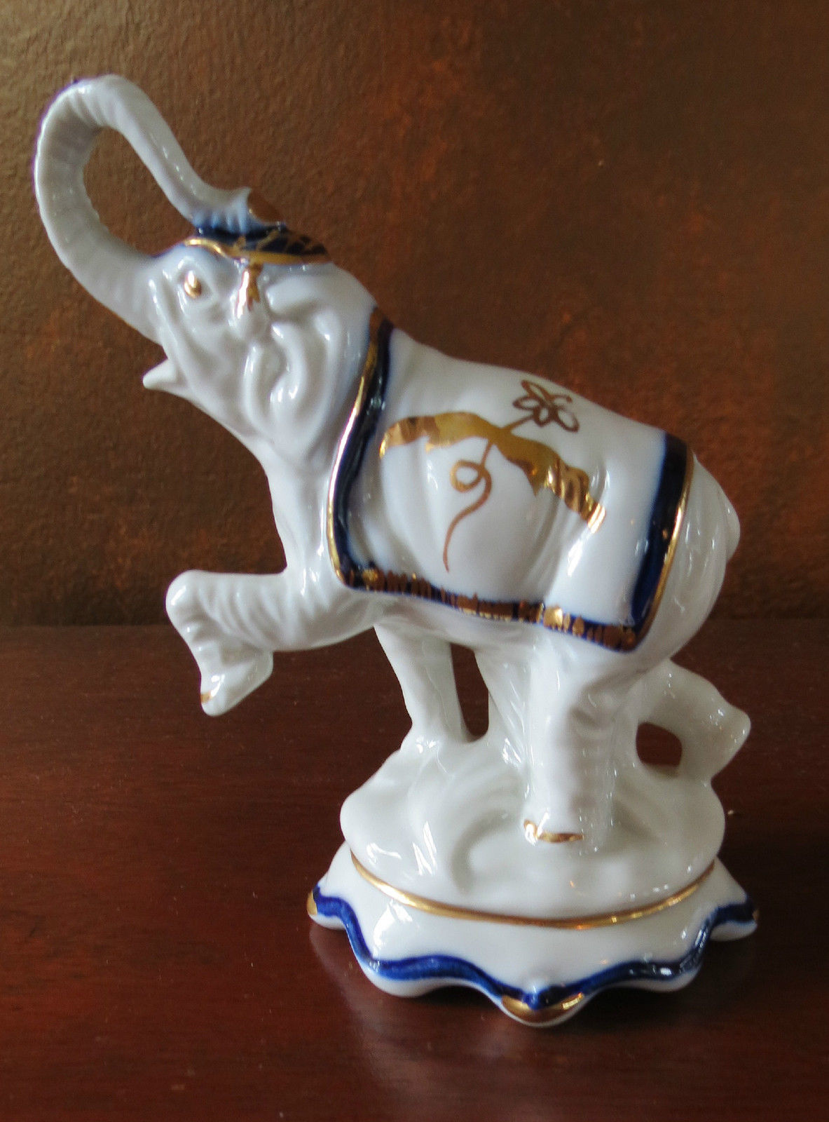 capodimonte porcelain elephant