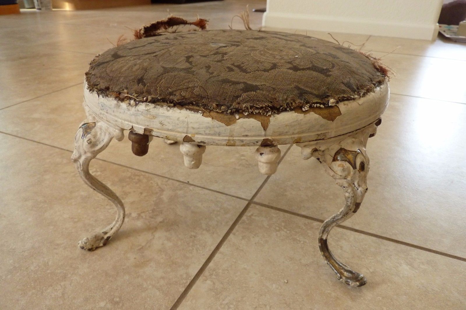 Antique Vintage Victorian Ornate Cast Iron Foot Stool Parlor Ottoman