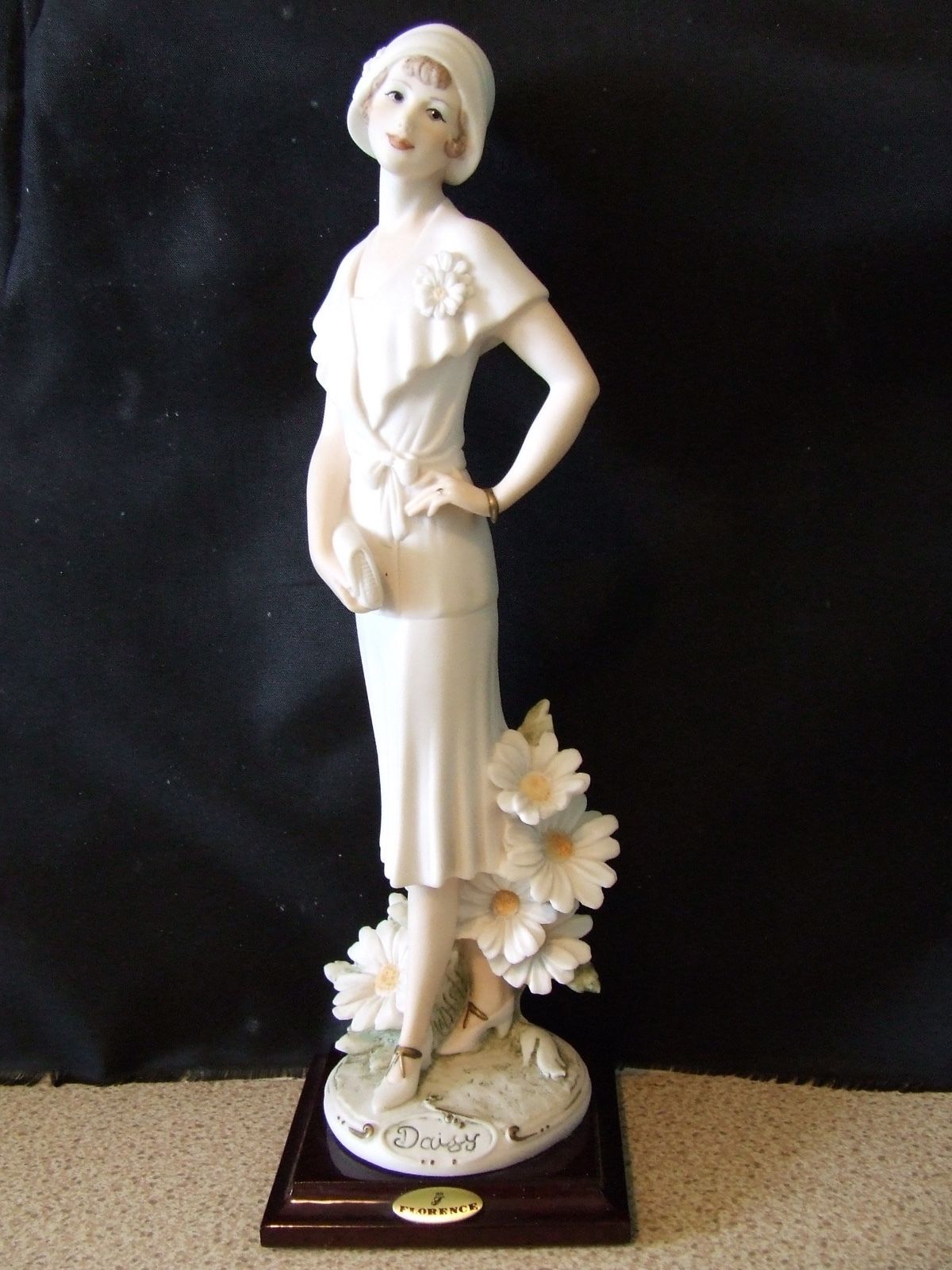 Giuseppe Armani Figurine 