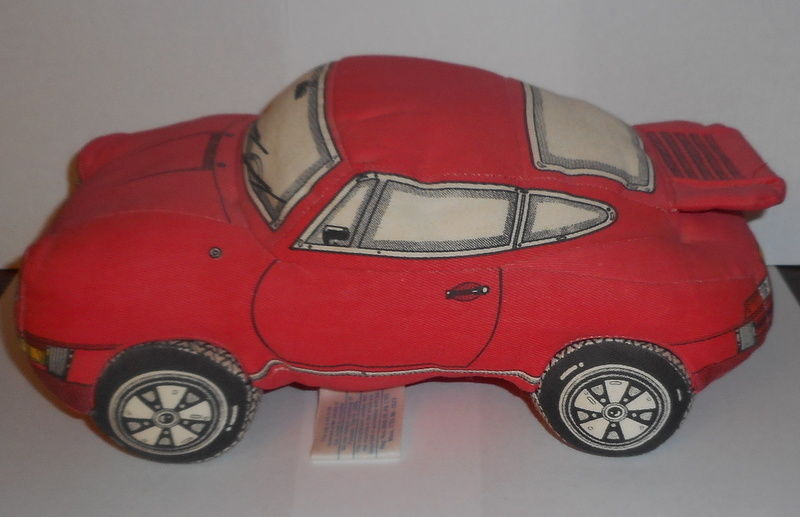 Vintage DREAMWHEELS Plush Car Red 1985 PORSCHE 911 CARRERA Toy R&B Art