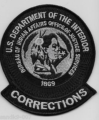 BIA BUREAU OF INDIAN AFFAIRS TRIBAL POLICE SHOULDER PATCH