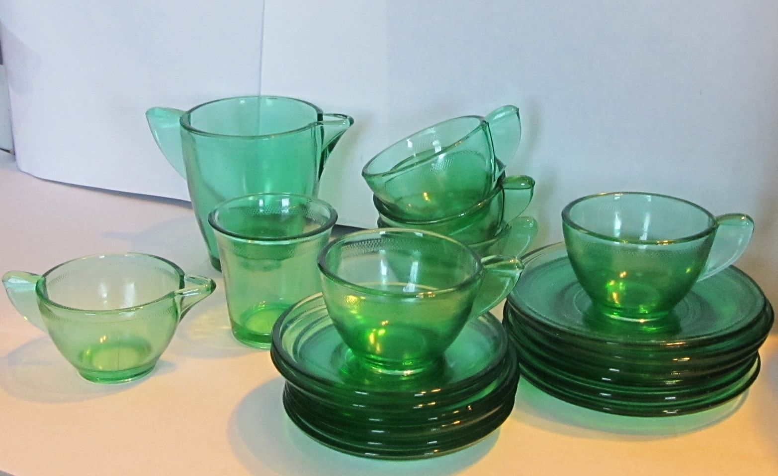 VINTAGE AKRO AGATE GREEN DEPRESSION GLASS CHILDREN''S DOLL TEA SET ...