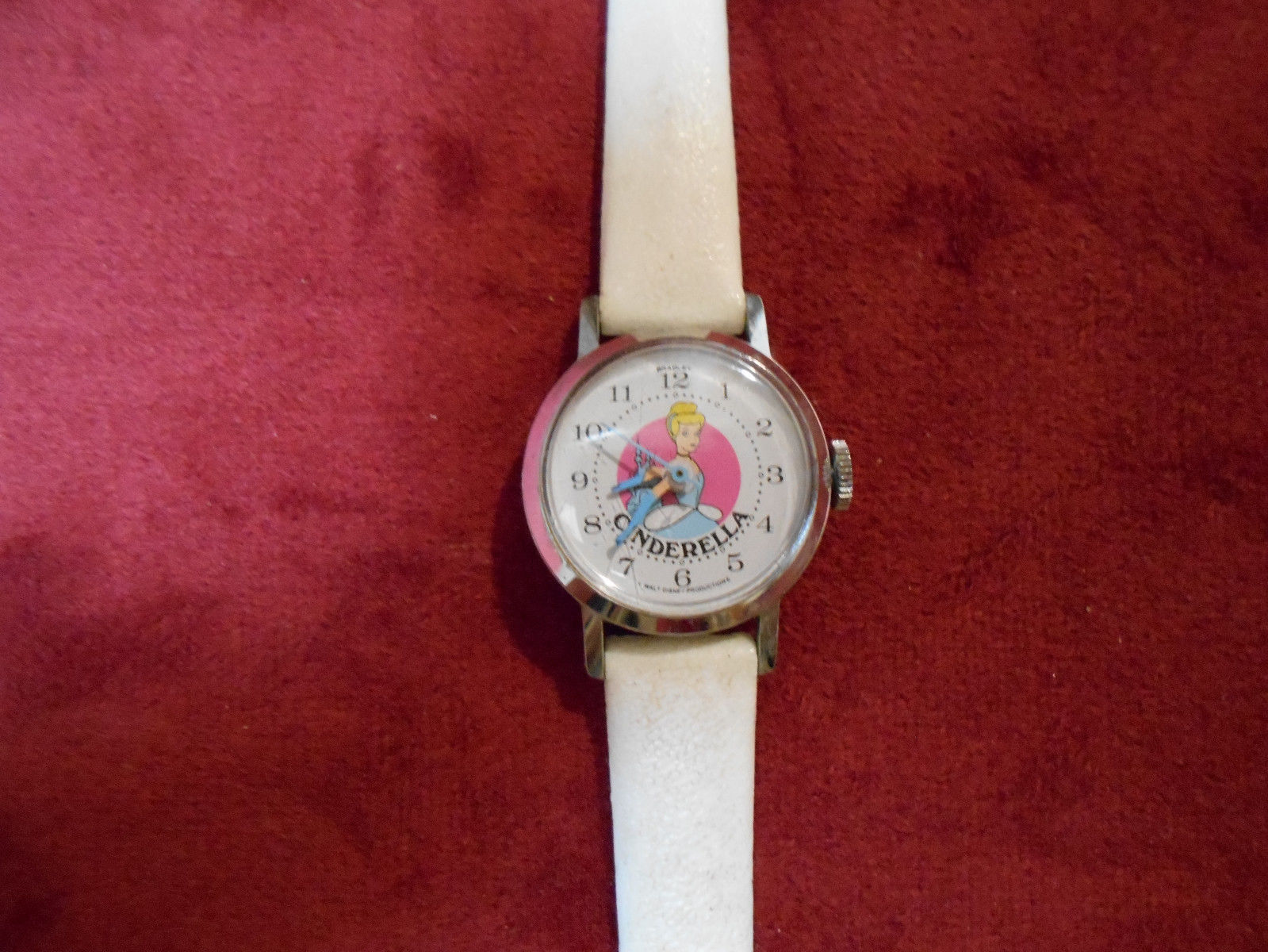 Disney Bradley Cinderella Watch SWISS Made - RUNS 121 Wind-Up ...