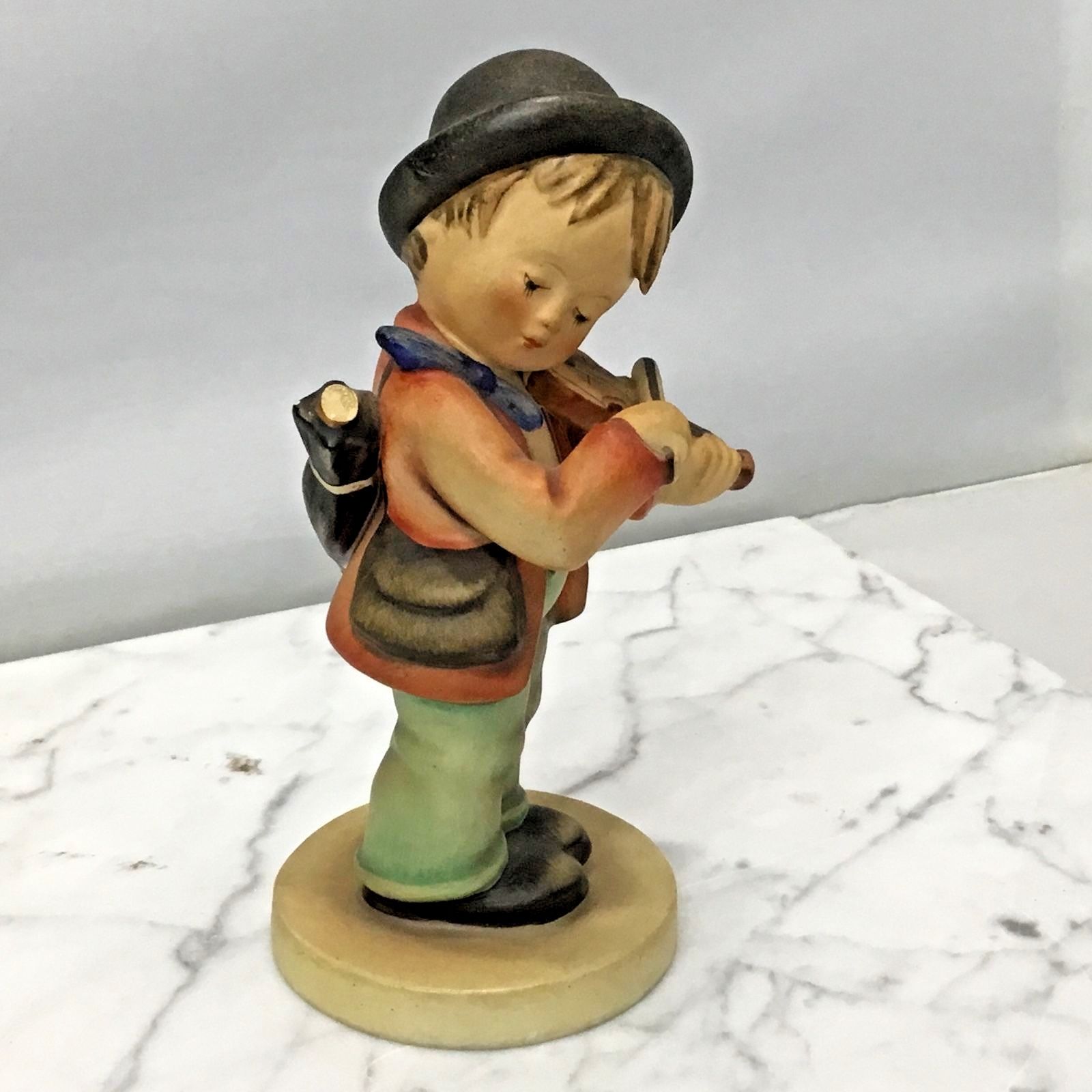 hummel figurine little fiddler