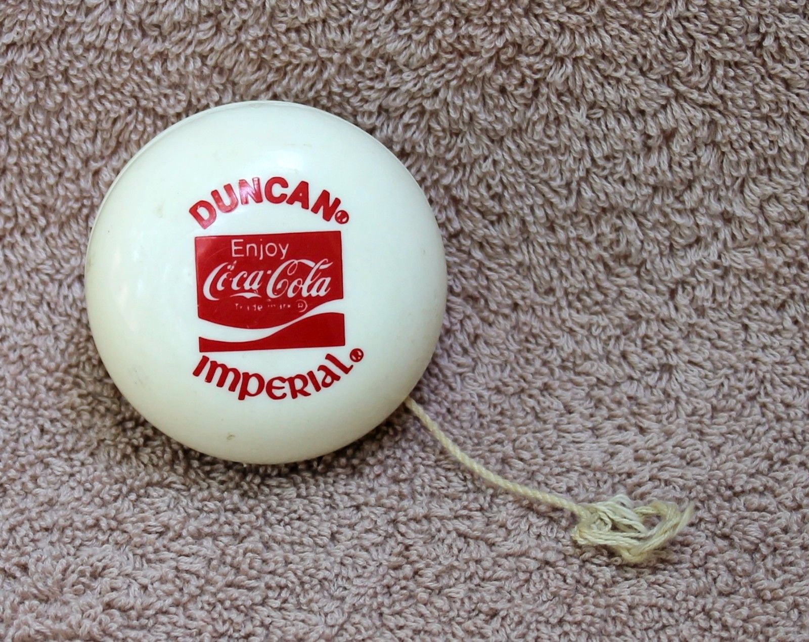 Duncan Imperial Coca Cola YOYO Collectable yo yo Coke Antique Price Guide Details Page