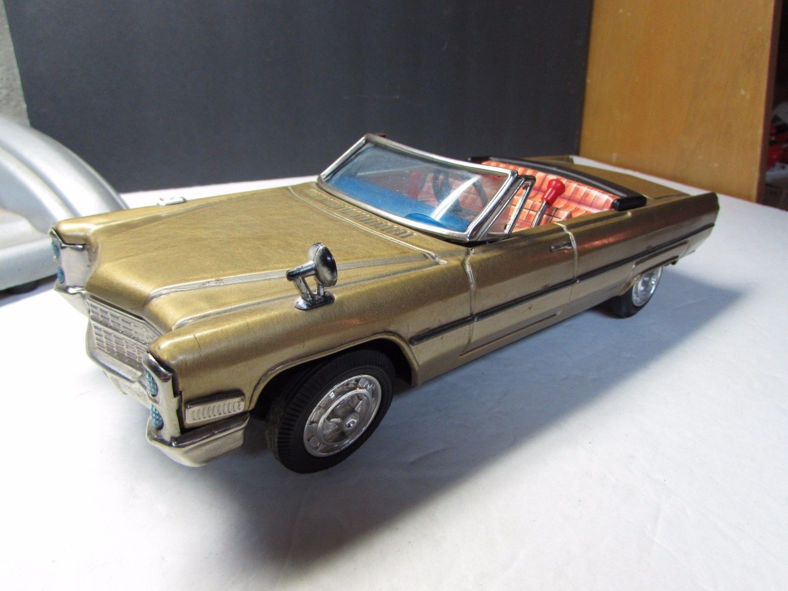 cadillac toy car battery