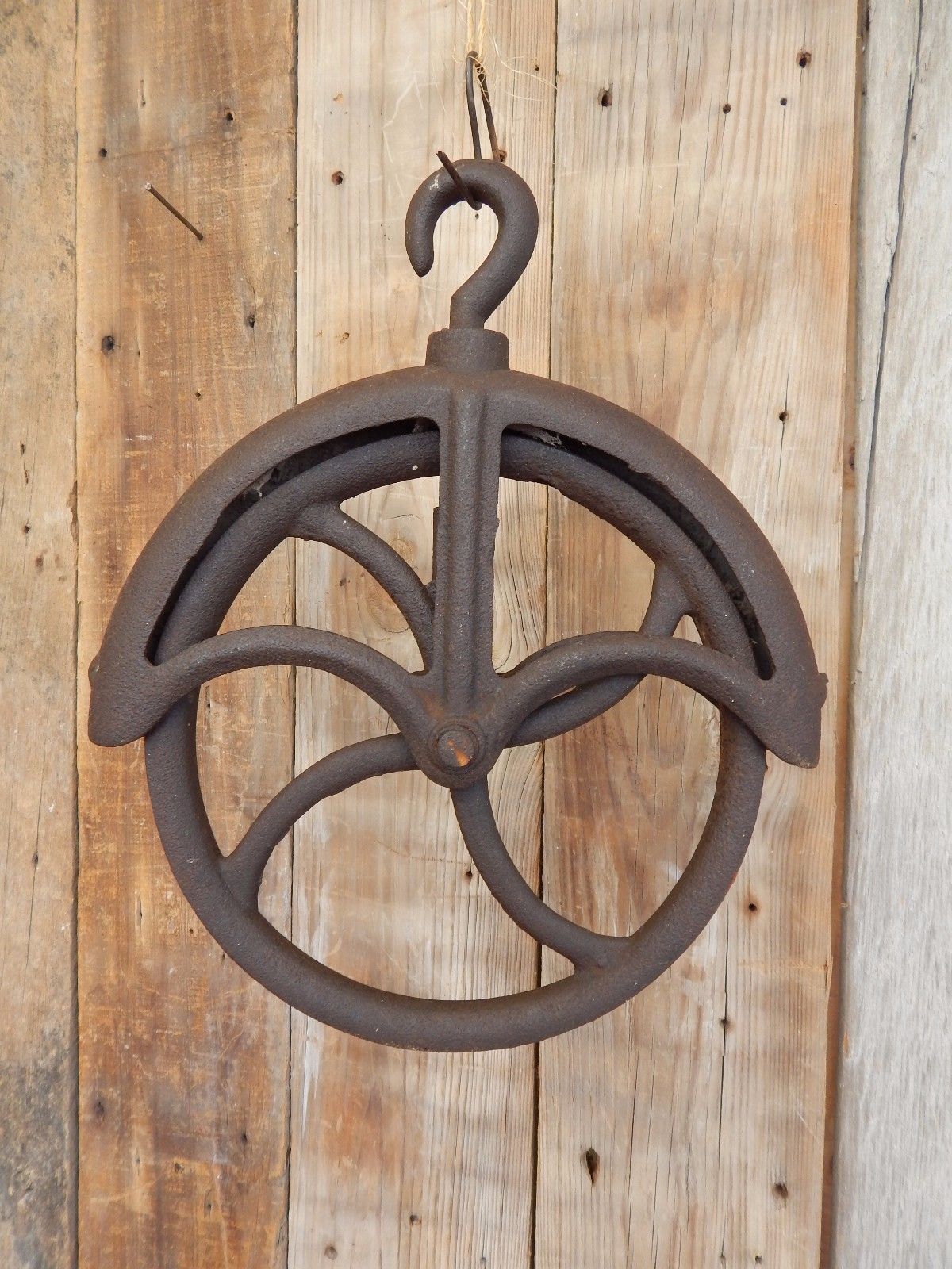 Antique Cast Iron Wishing Well Pulley Old Vintage Farm Tool