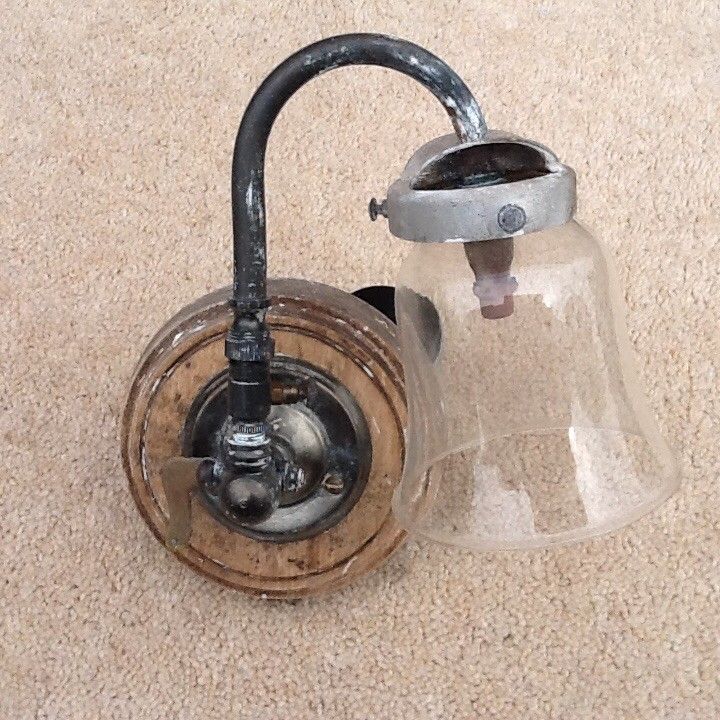 VINTAGE ANTIQUE GAS LAMP WALL LIGHT FITTING with PYREX GLASS SHADES