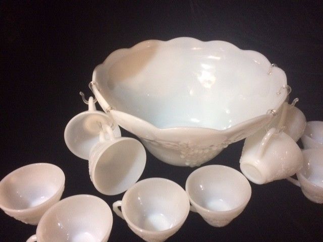 Vintage Punch Bowl Milk Glass Harvest G 10 Cups Anchor Hocking Vintage Punch Bowl Milk Glass Harvest G 10 Cups Anchor Hocking Salad 1950 S