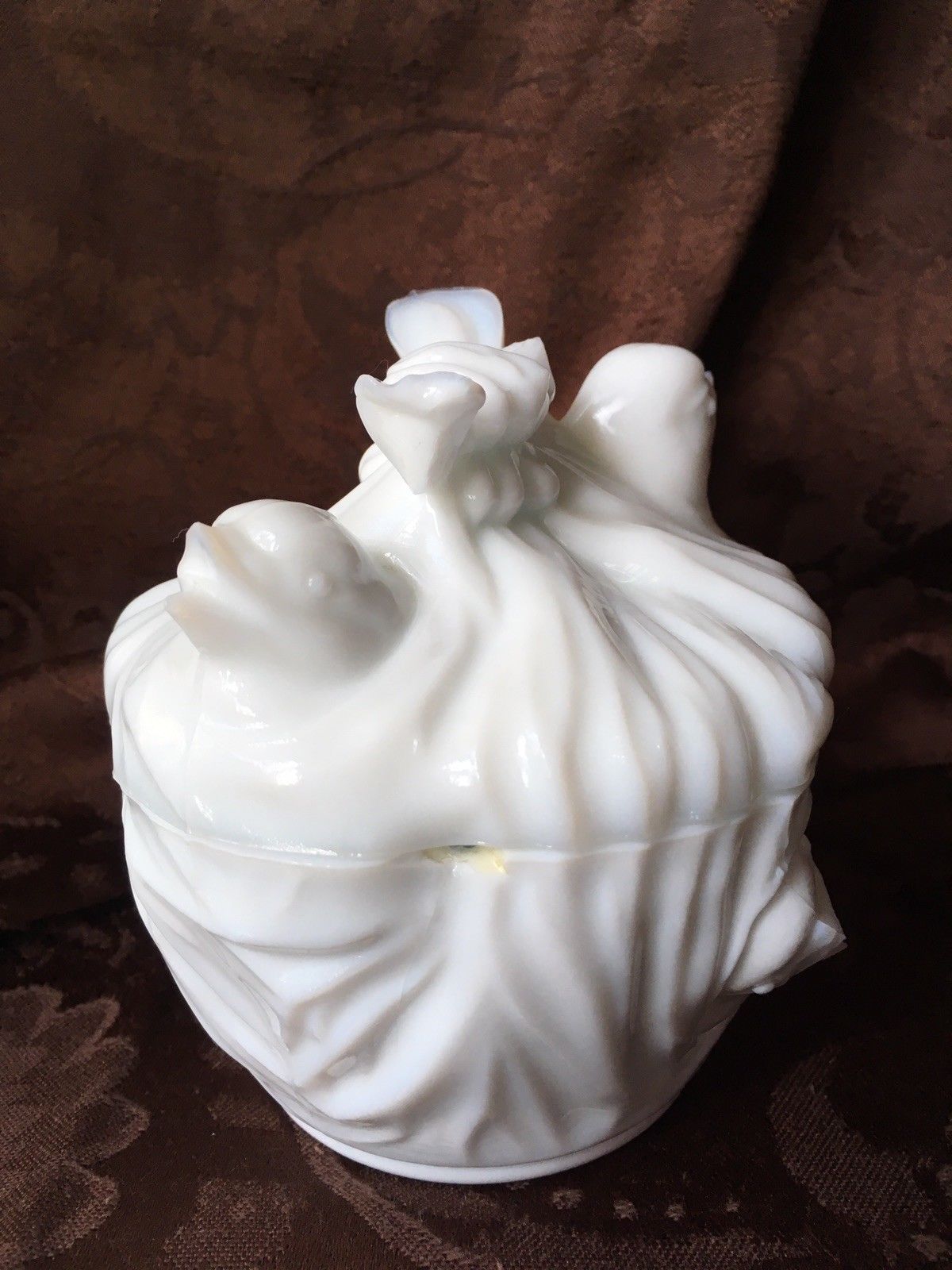 Rare Milk Glass Covered Bowl Bird Motif Birds In Kerchief