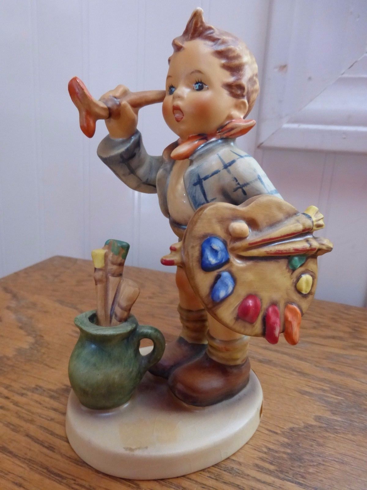 Hummel the artist figurine