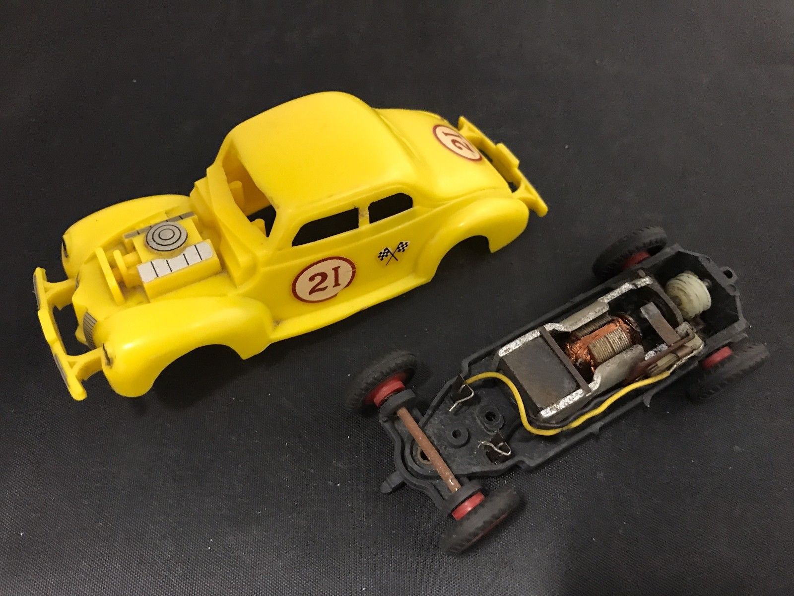 SLOT CAR VINTAGE WILLY''S BODY STYLE SLOT CAR UNTESTED SLOT CAR TOY ...