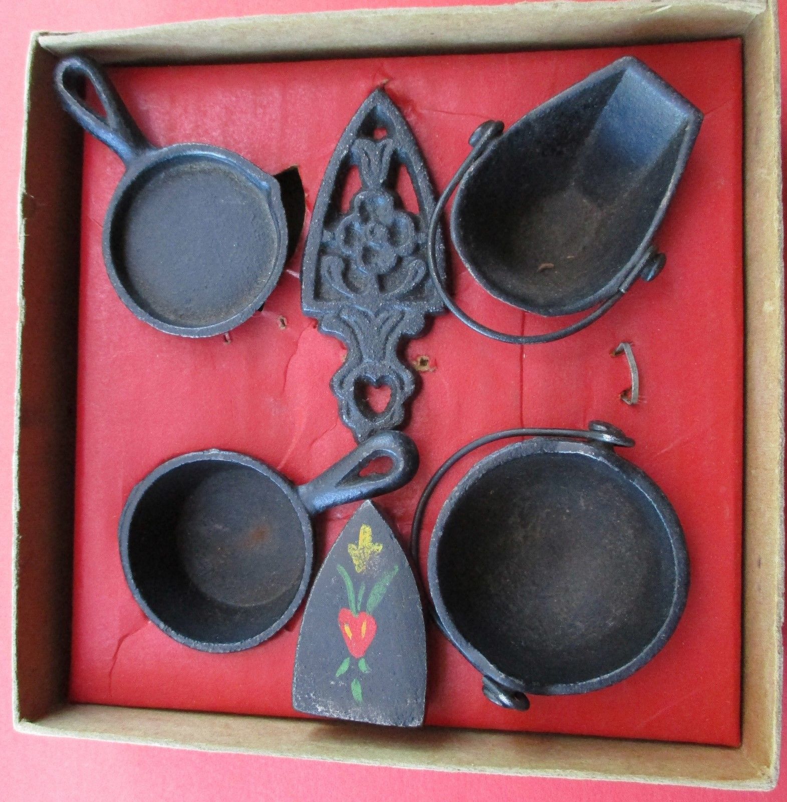 doll pots and pans
