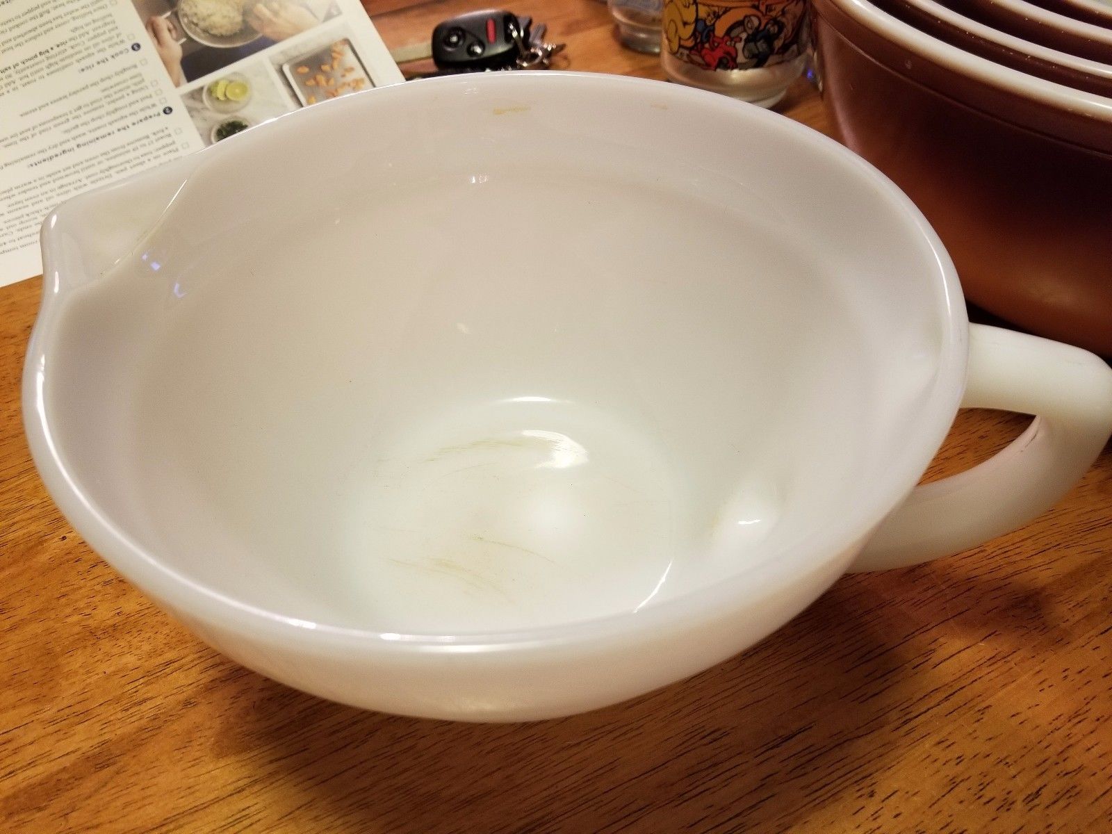 Vintage FIRE KING OVEN WARE 4 cup 1 quart MEASURING CUP BOWL WHITE MILK