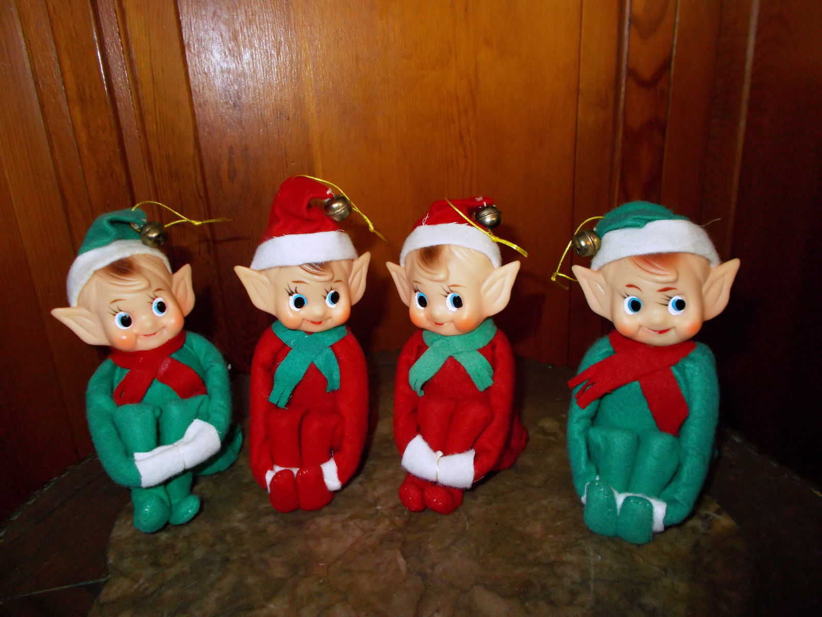 Lot Of 4 Vintage Christmas Elves Knee Huggers An Red Green Lot Of 4 Vintage Christmas Elves Knee